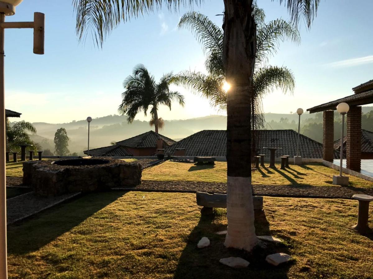 Pousada Vale Das Maritacas Monte Alegre do Sul Luaran gambar